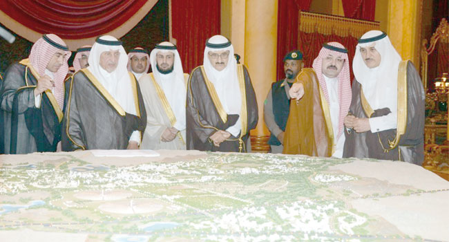 الغابة-الشرقية-بجوار-بحيرة-المسك
